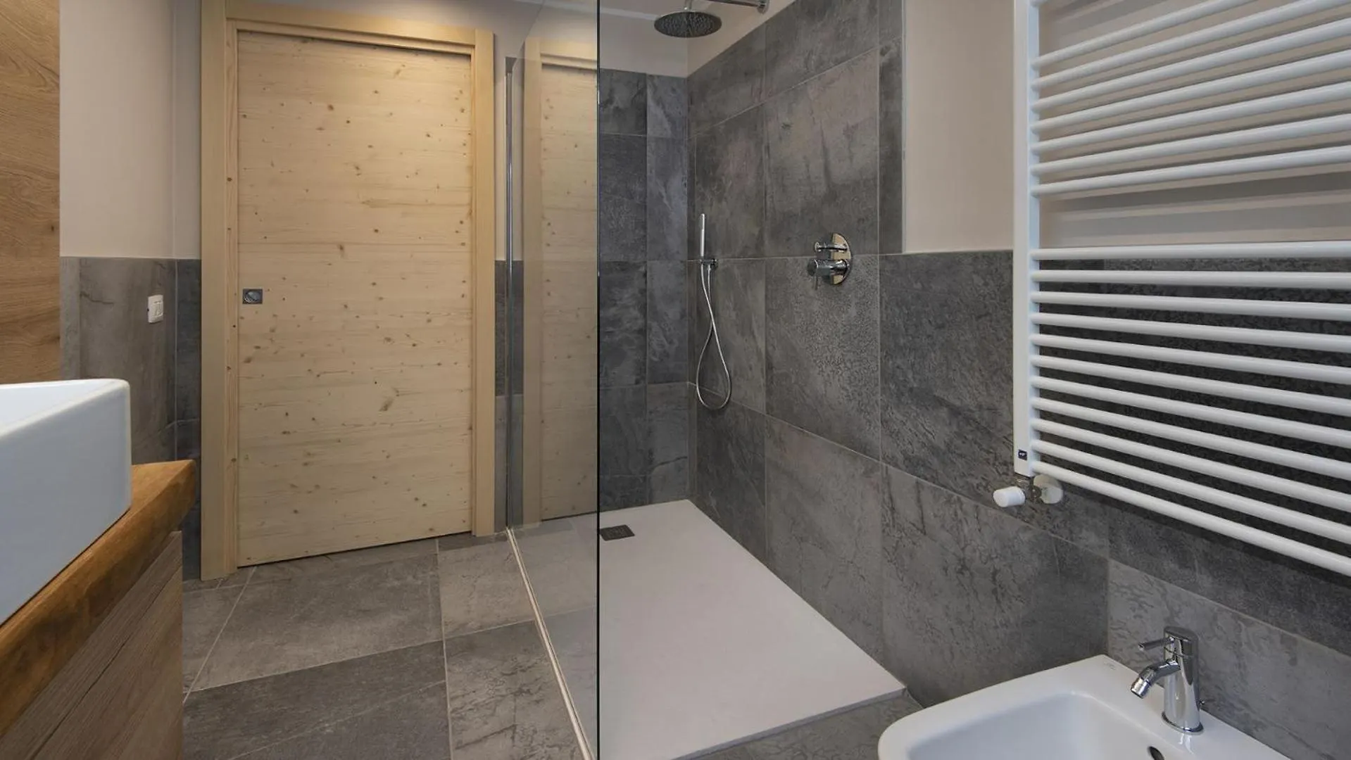 Woodstone Ecolodge Vione